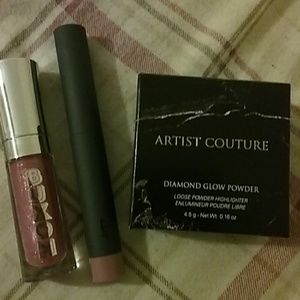 Lippies, glow powder